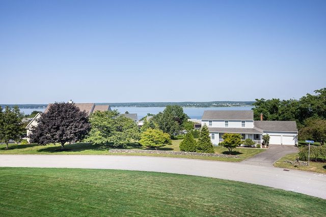 326 Windstone Drive, Portsmouth, RI 02871