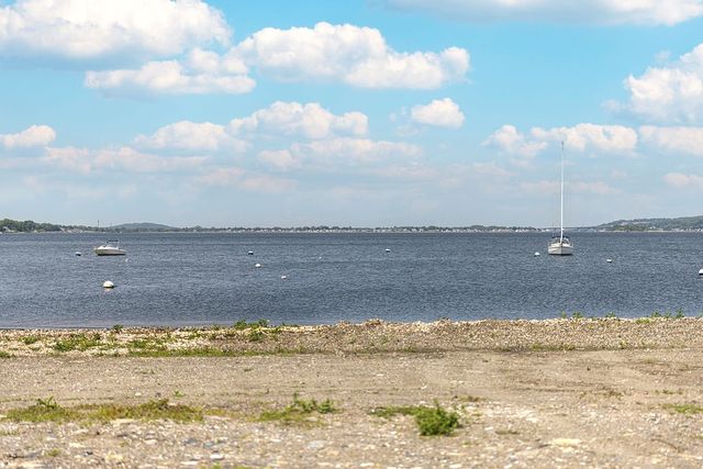326 Windstone Drive, Portsmouth, RI 02871