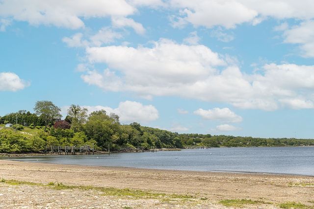 326 Windstone Drive, Portsmouth, RI 02871