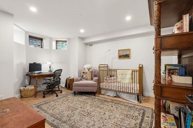 236 W Newton St 1, Boston, MA 02116