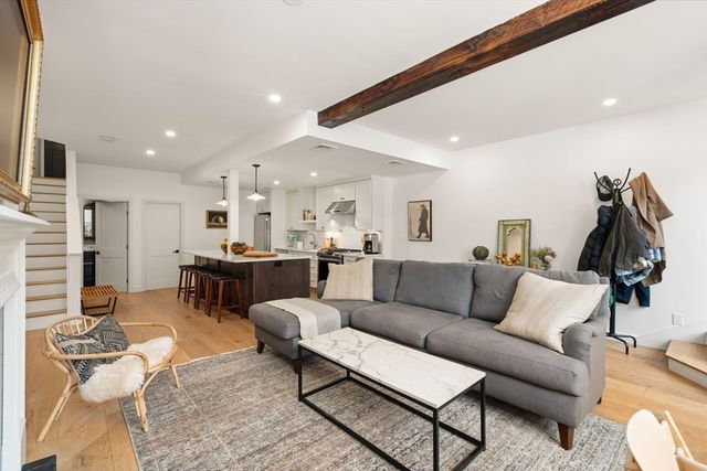 236 W Newton St 1, Boston, MA 02116