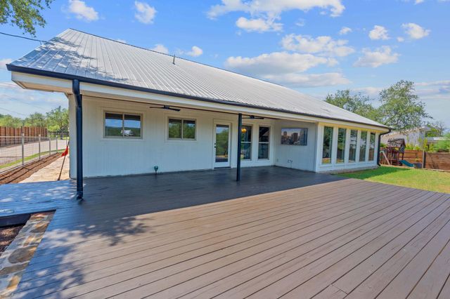 1325 Likeness RD, Spicewood, TX 78669