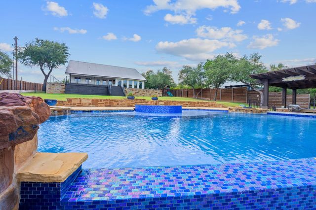1325 Likeness RD, Spicewood, TX 78669