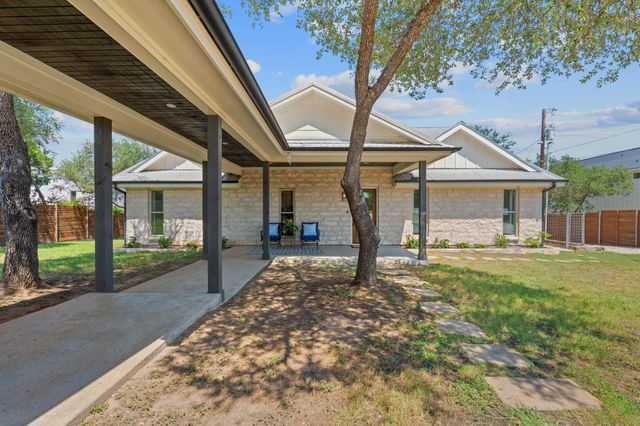 1325 Likeness RD, Spicewood, TX 78669