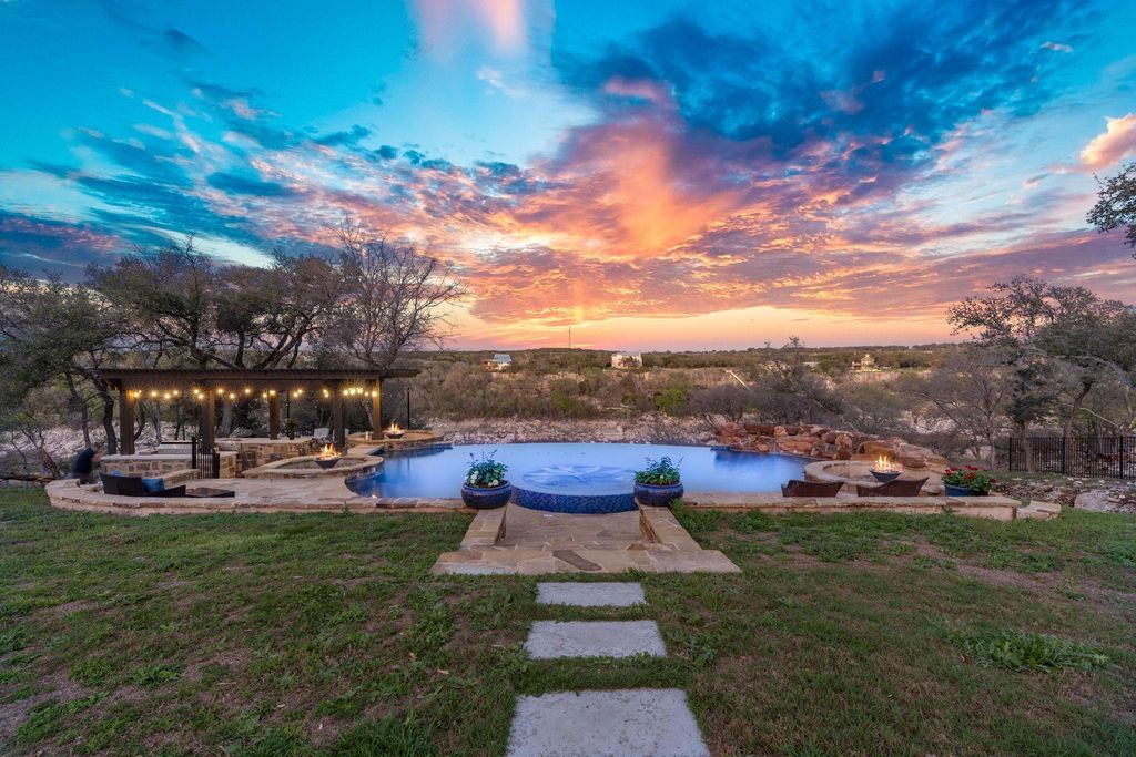 1325 Likeness RD, Spicewood, TX 78669