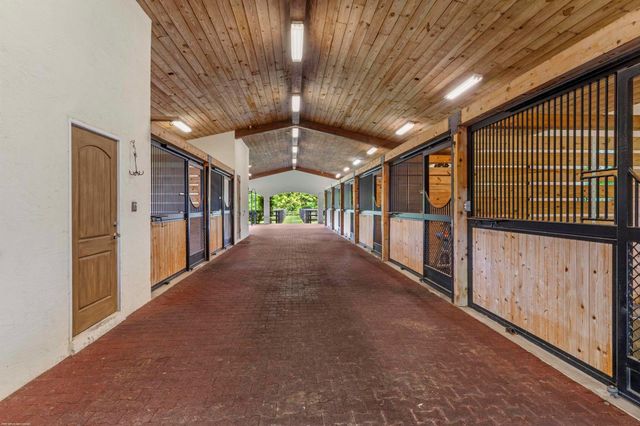 2312 Appaloosa Trail, Wellington, FL 33414