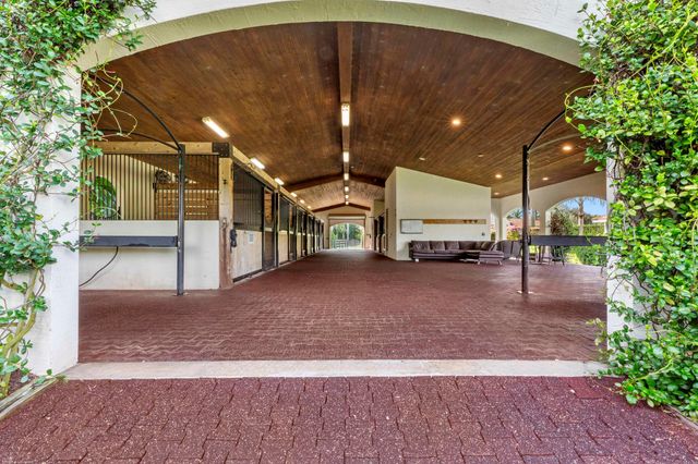 2312 Appaloosa Trail, Wellington, FL 33414