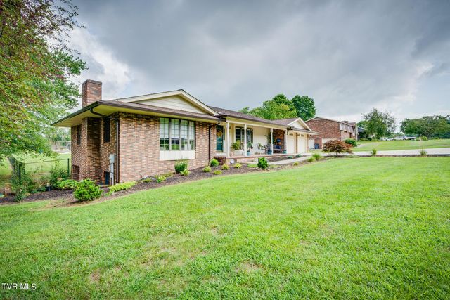 721 South Sherbrooke Circle, Mount Carmel, TN 37645