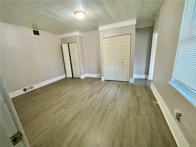 1104 Brabec St, Troy Hill, PA 15212