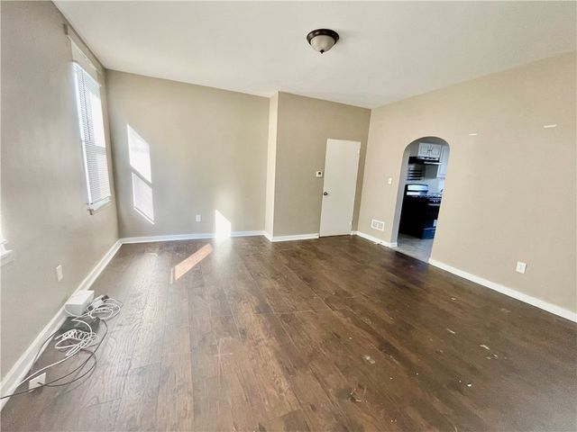 1104 Brabec St, Troy Hill, PA 15212