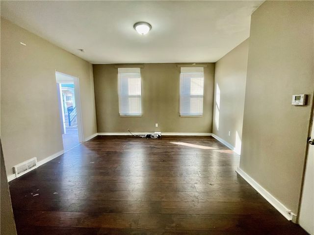 1104 Brabec St, Troy Hill, PA 15212