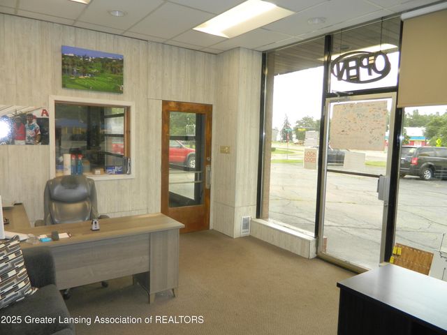 1916 Cedar Street, Holt, MI 48842