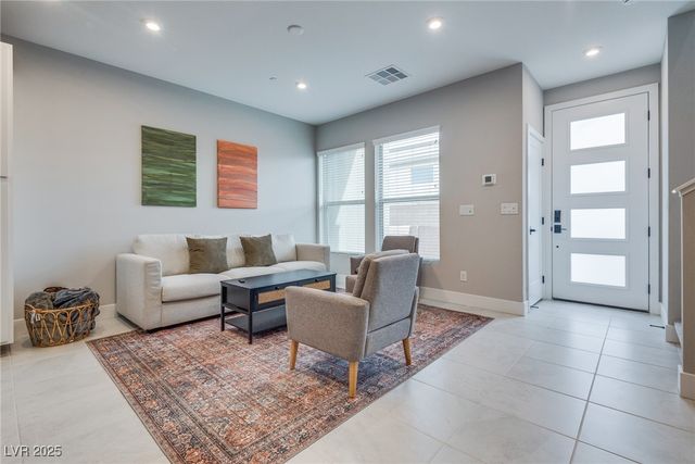 9812 Kings Glen Street, Las Vegas, NV 89141