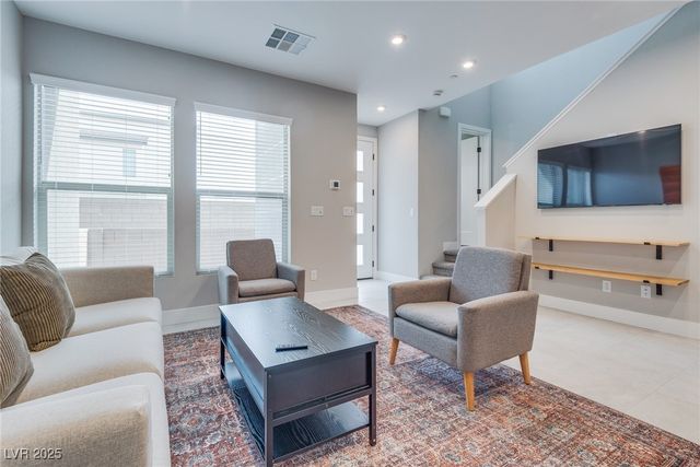 9812 Kings Glen Street, Las Vegas, NV 89141