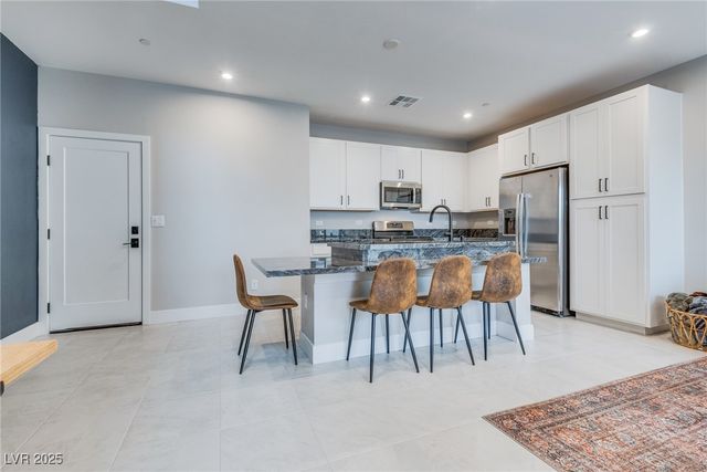 9812 Kings Glen Street, Las Vegas, NV 89141