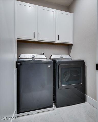 9812 Kings Glen Street, Las Vegas, NV 89141