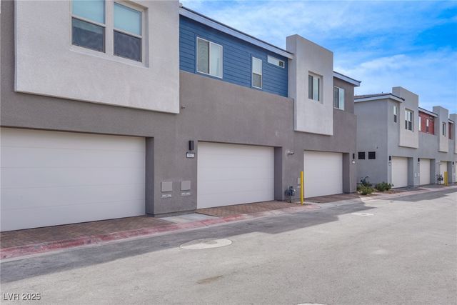 9812 Kings Glen Street, Las Vegas, NV 89141