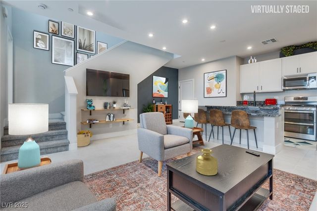 9812 Kings Glen Street, Las Vegas, NV 89141