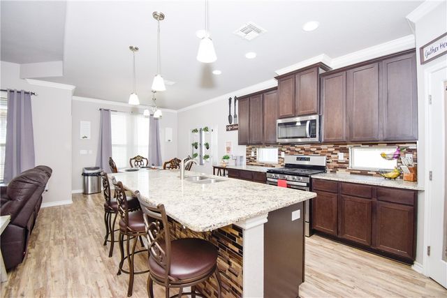 1633 Rhumba, Corpus Christi, TX 78410