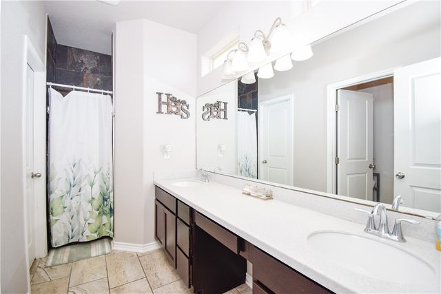 1633 Rhumba, Corpus Christi, TX 78410