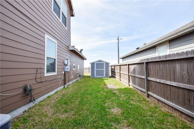 1633 Rhumba, Corpus Christi, TX 78410