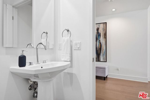 1400 N Fuller Avenue 9, Los Angeles, CA 90046