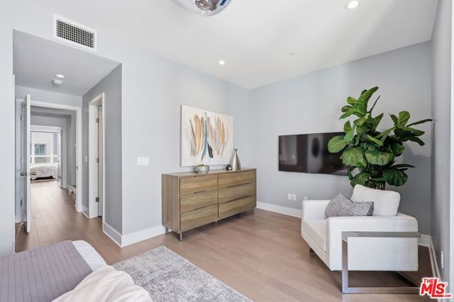 1400 N Fuller Avenue 9, Los Angeles, CA 90046