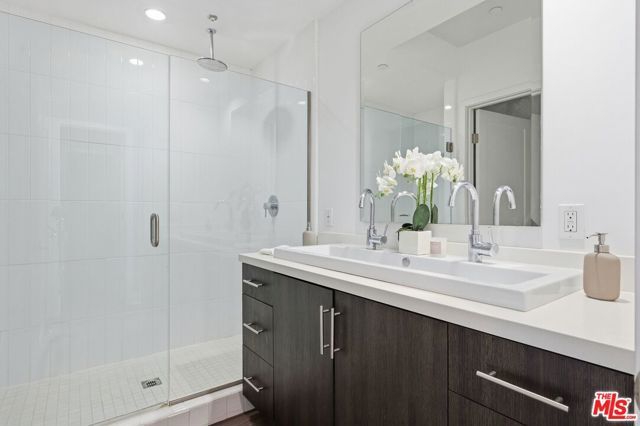 1400 N Fuller Avenue 9, Los Angeles, CA 90046