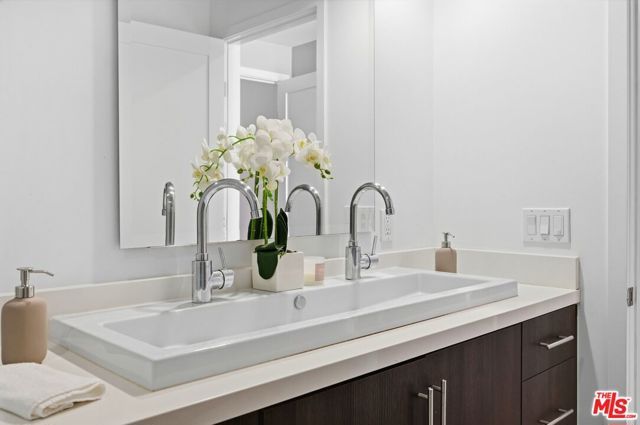 1400 N Fuller Avenue 9, Los Angeles, CA 90046