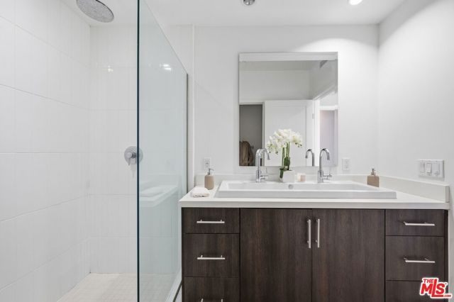 1400 N Fuller Avenue 9, Los Angeles, CA 90046