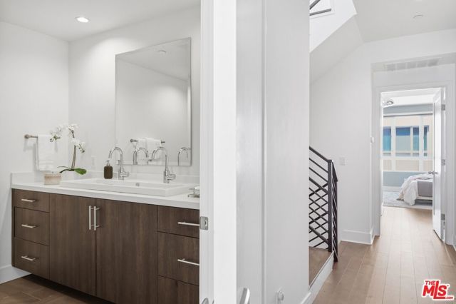 1400 N Fuller Avenue 9, Los Angeles, CA 90046