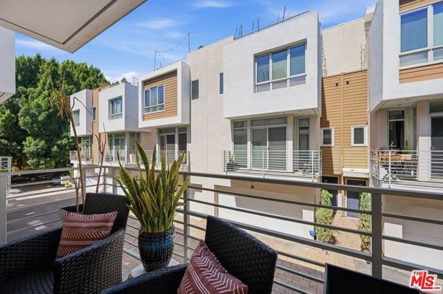 1400 N Fuller Avenue 9, Los Angeles, CA 90046