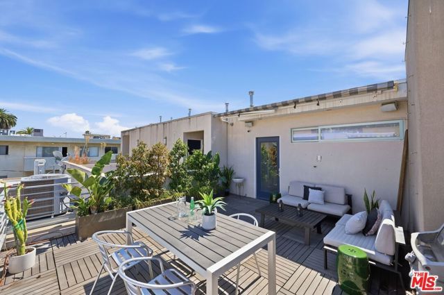 1400 N Fuller Avenue 9, Los Angeles, CA 90046