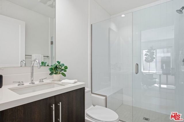 1400 N Fuller Avenue 9, Los Angeles, CA 90046