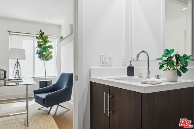 1400 N Fuller Avenue 9, Los Angeles, CA 90046