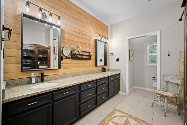 1819 Little John Street, Montgomery, TX 77316