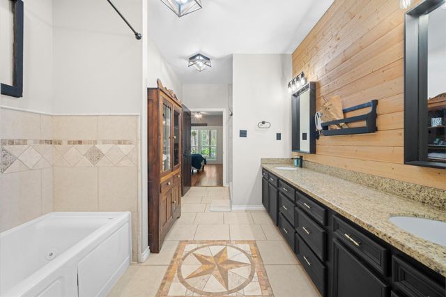 1819 Little John Street, Montgomery, TX 77316