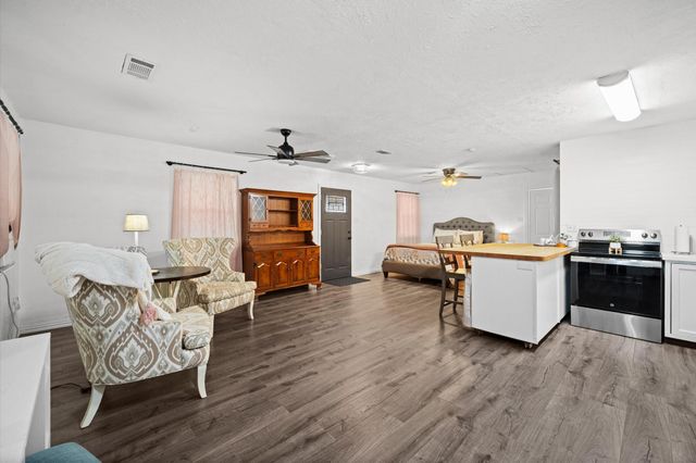 1819 Little John Street, Montgomery, TX 77316