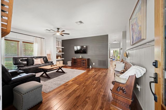 1819 Little John Street, Montgomery, TX 77316