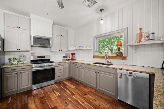 1819 Little John Street, Montgomery, TX 77316