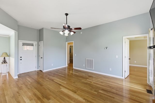 9060 Old Nashville Rd, Bon Aqua, TN 37025