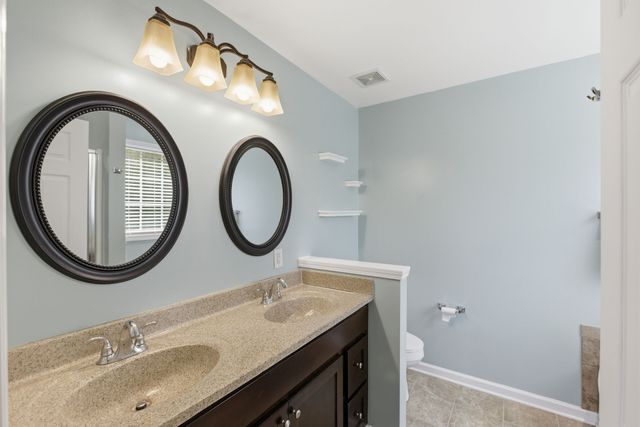9060 Old Nashville Rd, Bon Aqua, TN 37025