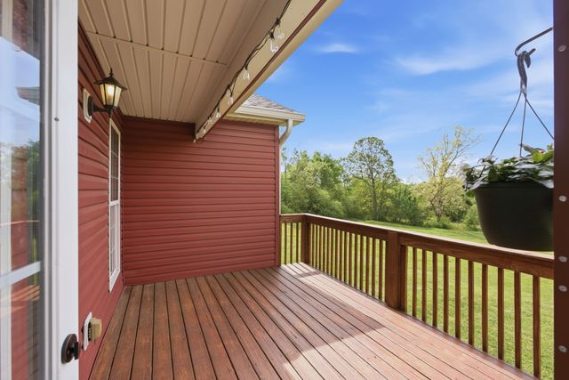 9060 Old Nashville Rd, Bon Aqua, TN 37025