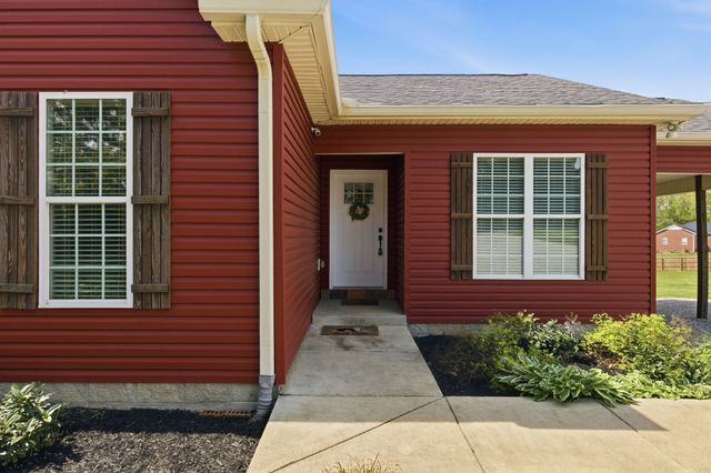9060 Old Nashville Rd, Bon Aqua, TN 37025