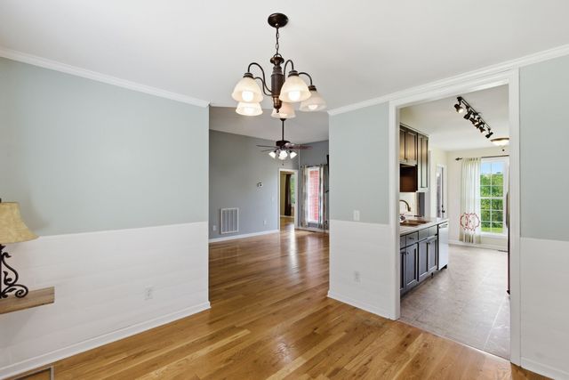 9060 Old Nashville Rd, Bon Aqua, TN 37025