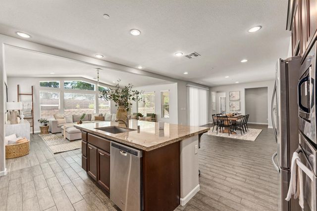 4309 Homestretch Ct, Roseville, CA 95747