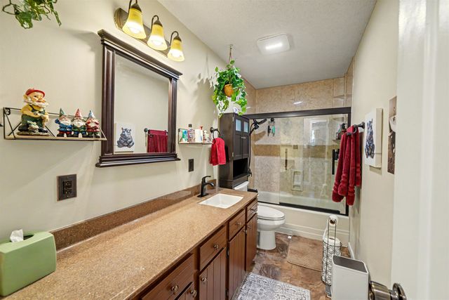 410 Maple Ave, Salina, KS 67401