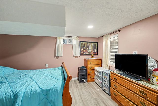410 Maple Ave, Salina, KS 67401