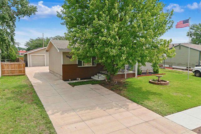 410 Maple Ave, Salina, KS 67401