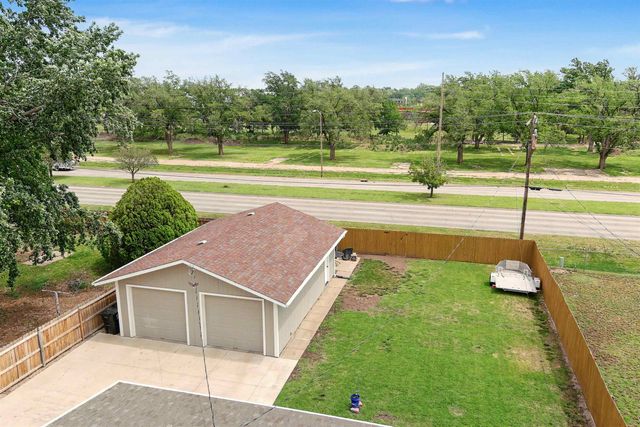 410 Maple Ave, Salina, KS 67401